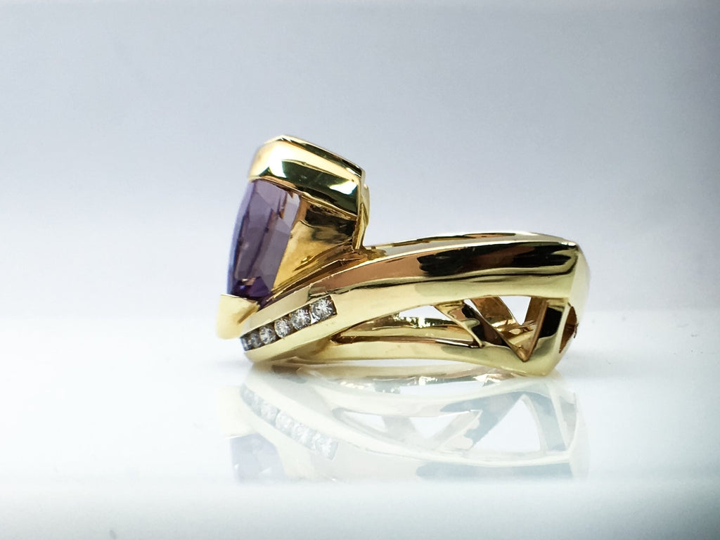 Bezel set side stones open center ring | Fine Jewelry Manufacturer | R. S.  Nazarian